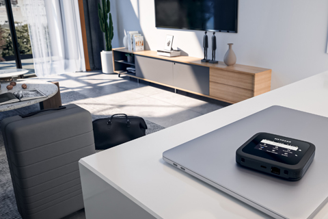 M6 Pro MR6550の画像